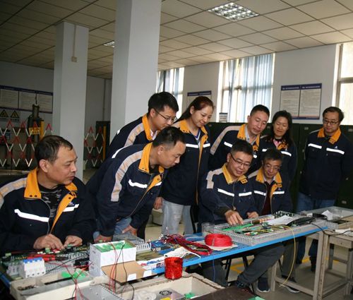 中铝郑州研究院：打造*好的铝电解槽智能打壳系统