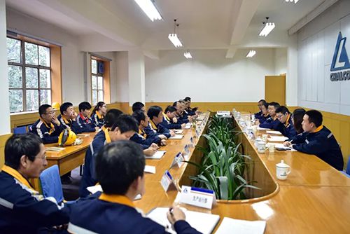 铝加工事业部职业健康安全环保精准管理体系审核组 对西北铝进行审核 铝加工事业部职业健康安全环保精准管理体系审核组 对西北铝进行审核