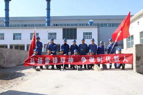 东兴铝业公司青年突击队助力生产经营 东兴铝业公司青年突击队助力生产经营