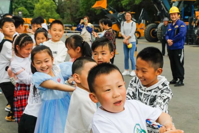 铲运 (1).jpg
