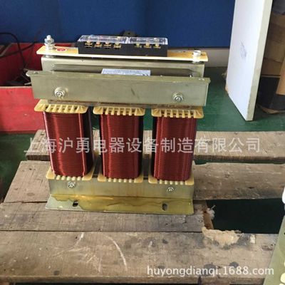上海沪勇电器专业生产供应多功能SG-1KVA三相干式隔离电源变压器