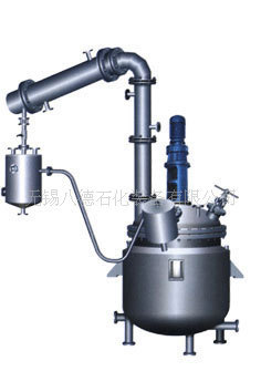 不锈钢蒸馏釜、分馏柱、再沸器、冷凝器、热交换预热器全套装备