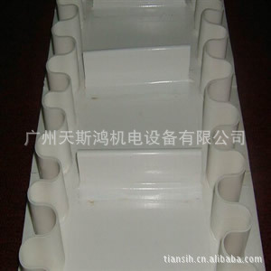 供应PVC输送带 大倾角白色食品级PU裙边输送带 食品传送带
