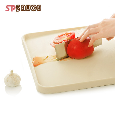 日本 SP SAUCE多功能加厚防流溢切菜板防滑塑料斜面砧板大中小号