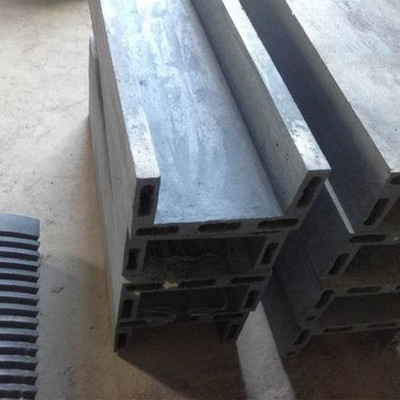厂家直销异形碳化硅制品 可定制耐磨导热性好碳化硅异形砖