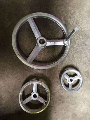 厂家生产可转动铸铁镀铬手轮 工业手轮机床配件定制批发