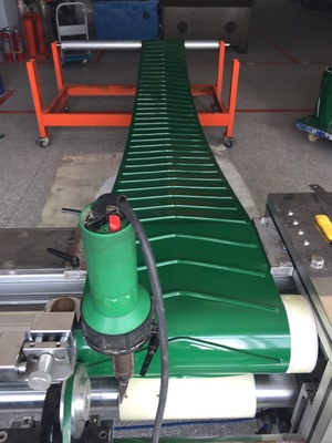 厂家直销 PVC输送带 绿色挡板带 散料提升带