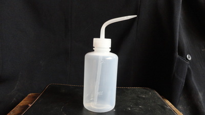 厂家直销 塑料洗瓶 白盖 透明 防腐蚀 实验室用 清洗瓶